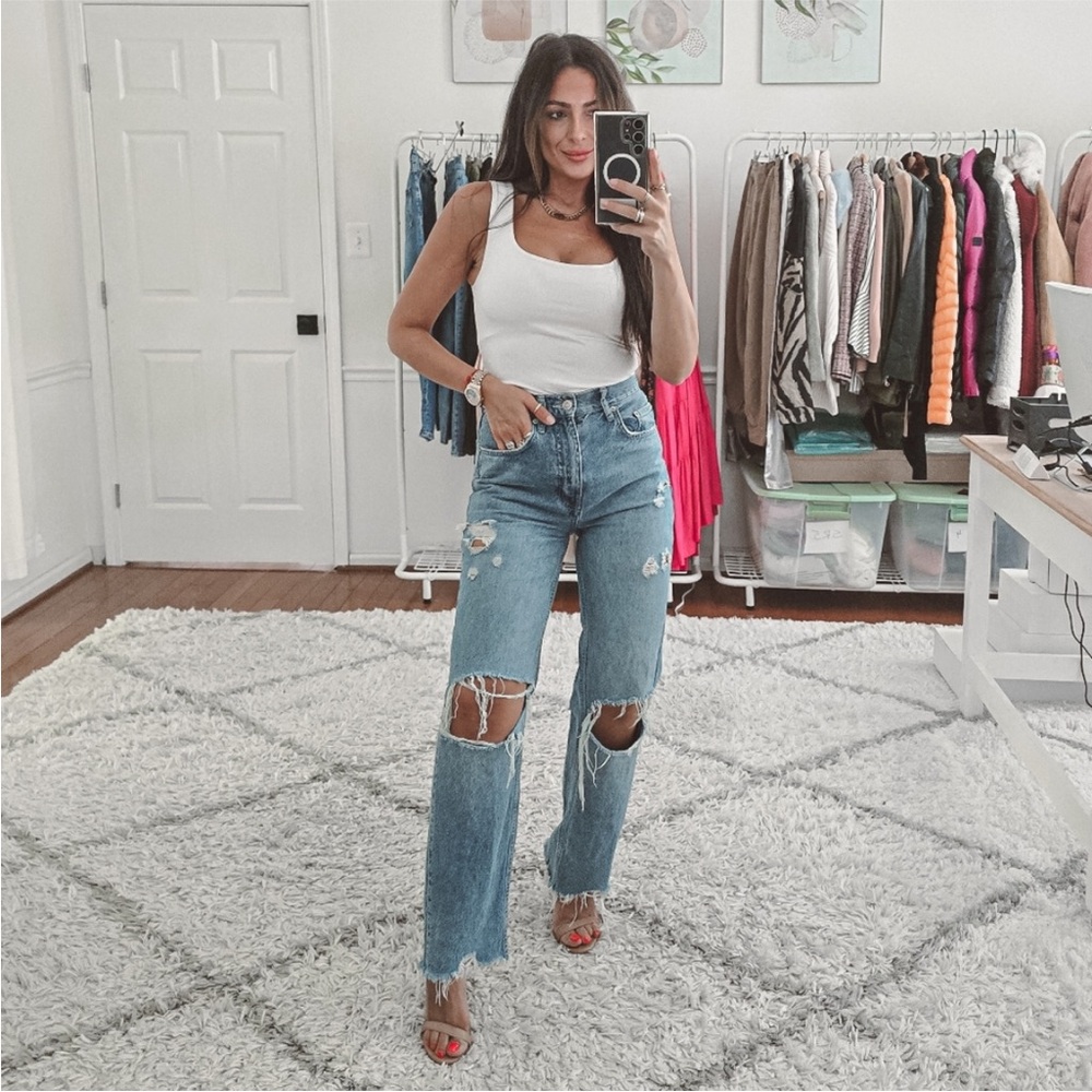 BDG Urban Outiftters Blue High Rise
Baggy Distressed Jeans